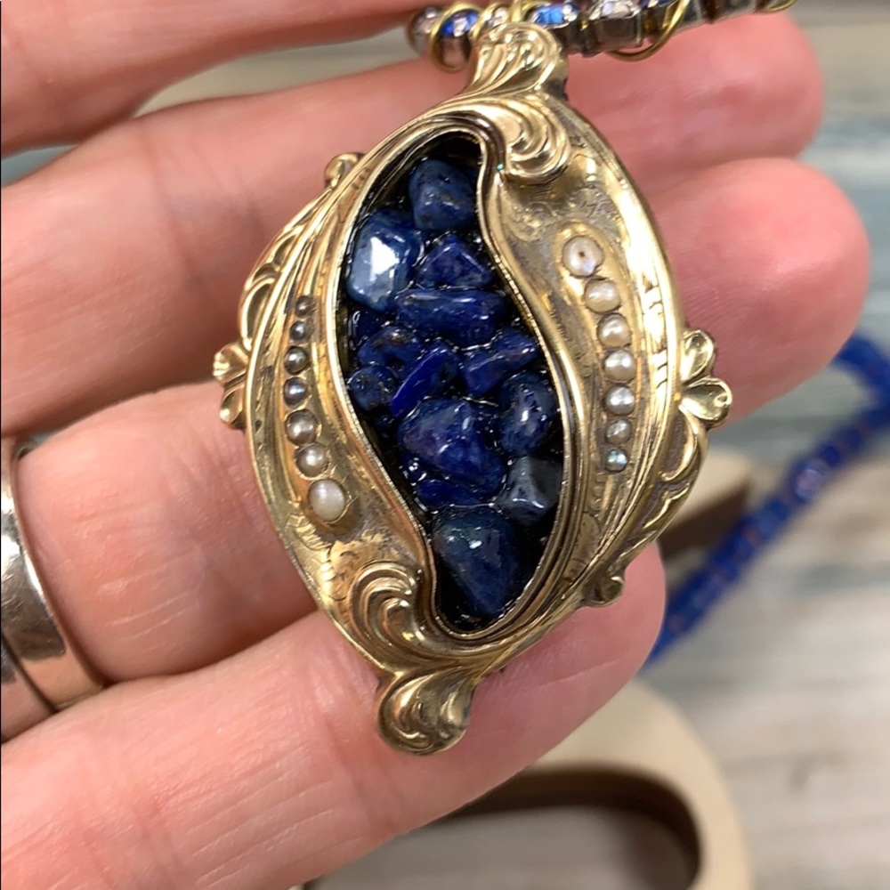 ⭐️Adorned Crown artisan assemblage gold lapis rhinestone bow necklace - Picture 6 of 9